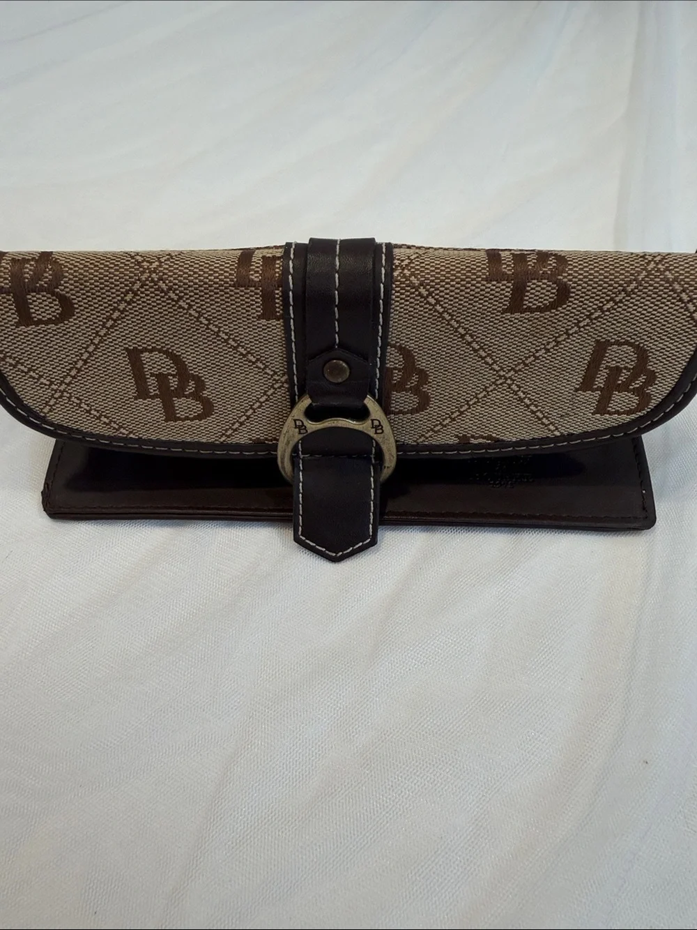 VTG Dooney & Bourke Signature Monogram Canvas Leather Trim Clutch Wallet - Brown